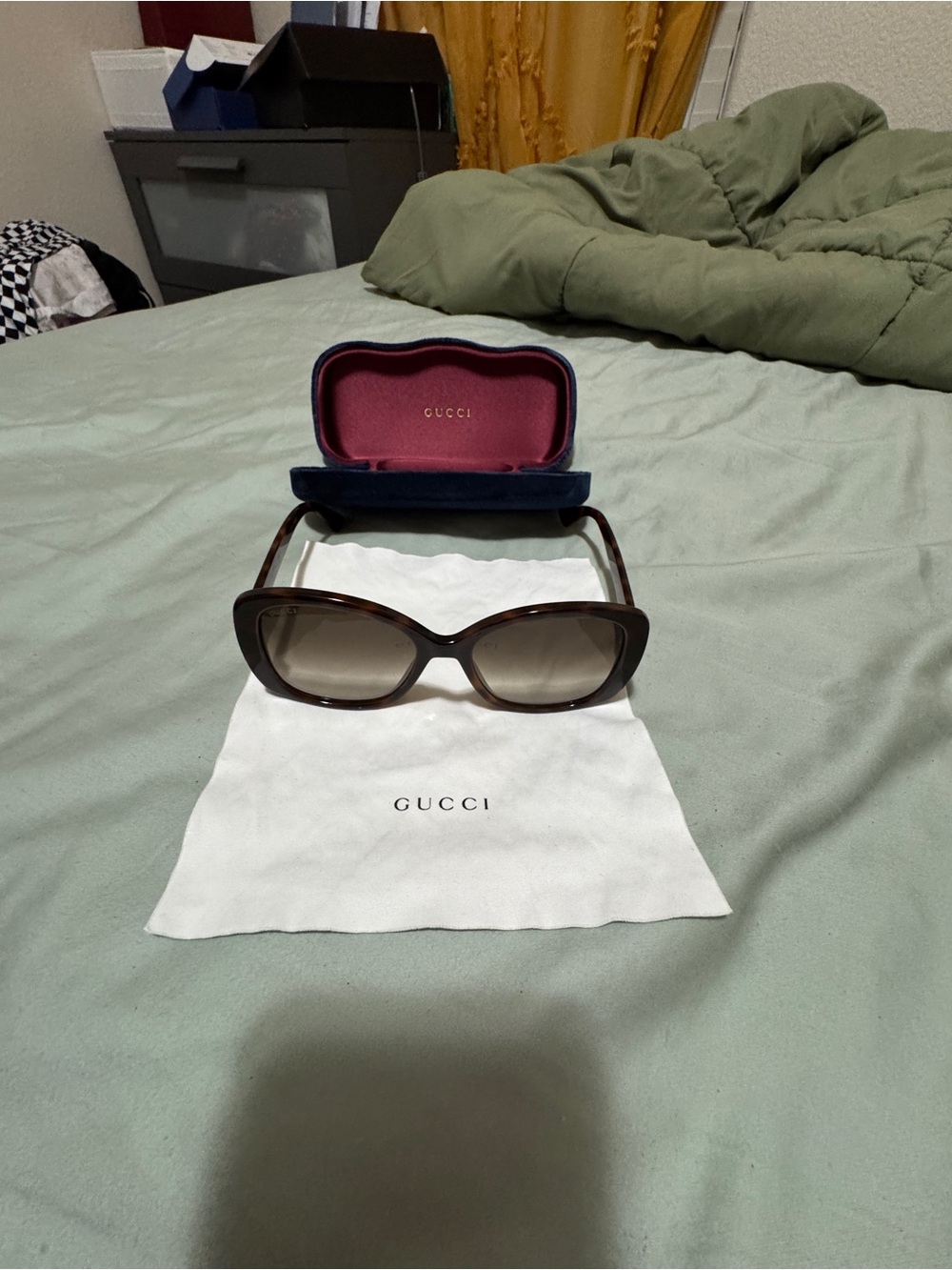 Gucci Brown Gradient Cat-Eye Sunglasses with Tortoiseshell Frame